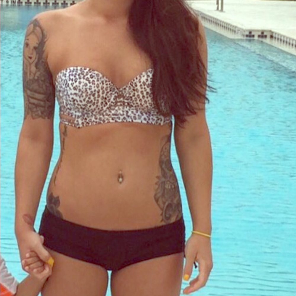 VS Pink cheetah print bathing suit top